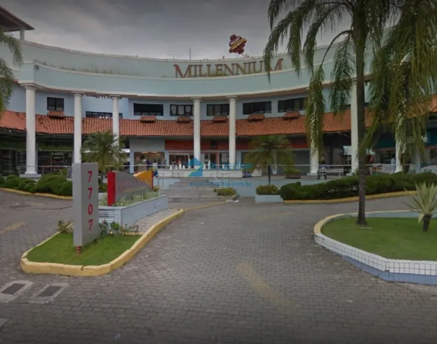 Loja para locação no Shopping Millennium - Barra da Tijuca com 32m² + 30m² de jirau por R$