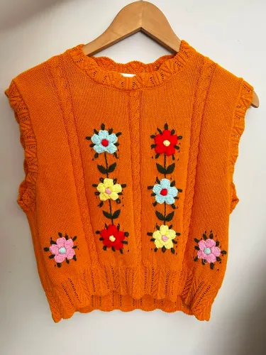 Colete de tricô Zara bordado floral