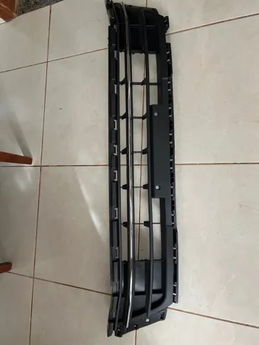 Grade dianteira do pára-choque do Jetta 2015
