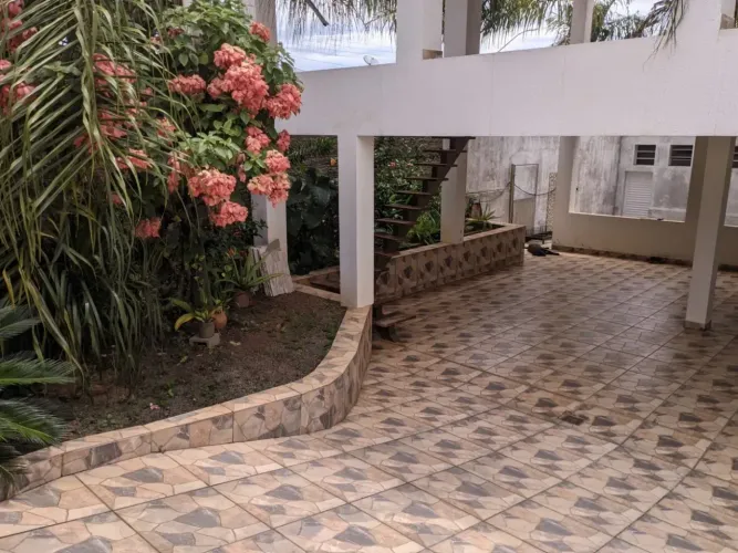 Sobrado para venda tem 350 metros quadrados com 4 quartos em Jardim Blumenau - Artur Nogue