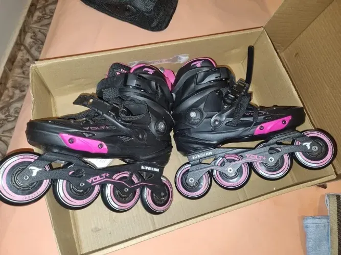 Patins Traxart Volt+ Rosa (Pink) Tamanho 37/38(nº 6) + Kit Proteção (Protectors) tamanho M