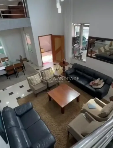 Casa ampla e duplex no bairro Dom Pedro