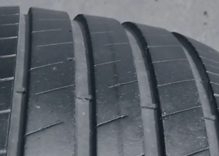 4 pneus Goodyear aro 205/55/17 originais pouco uso semi novos todos bons