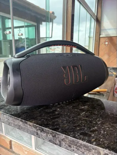 Boombox 3 - JBL ®?