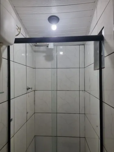 Aluguel de kitnets tipo casa/ Fora da comunidade a partir de 690 reais/Curicica 