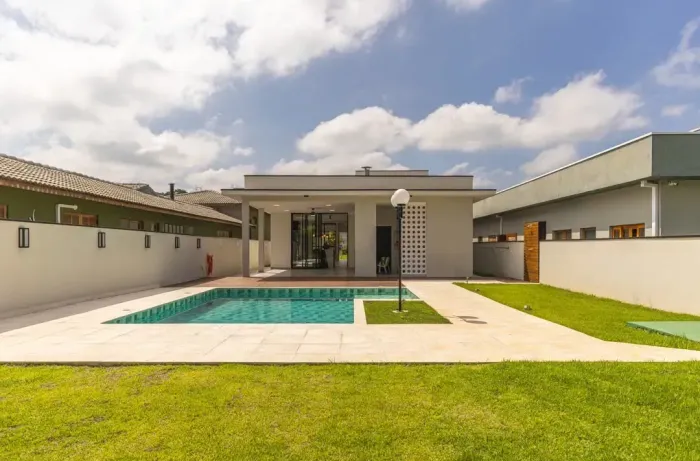 Casa com 3 quartos à venda, 255 m² por R$ 2.200.000 - Condomínio Residencial Águas do Para