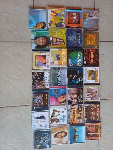 vendo 28 cds nacionais original ótimo estado