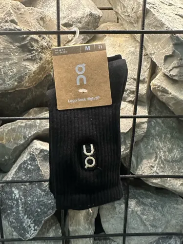 Kit 3 pares meia on preto