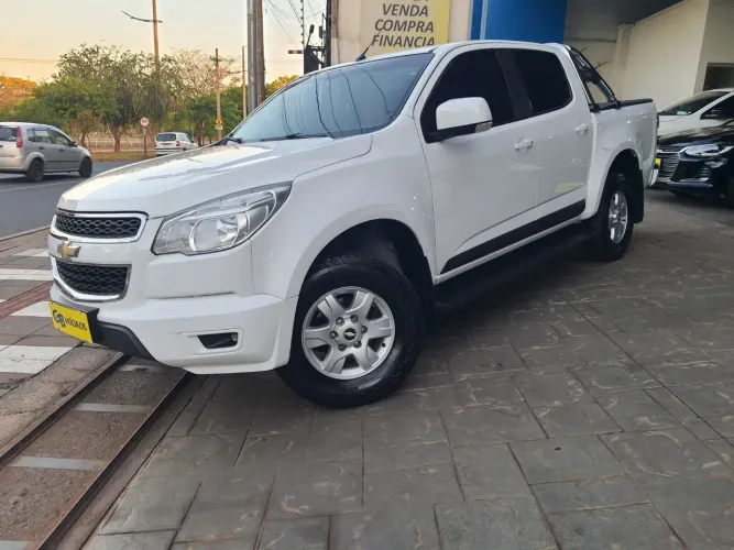 Chevrolet S10 Pick-up 2.4 MPFI 8V 128cv CD 4P 2014