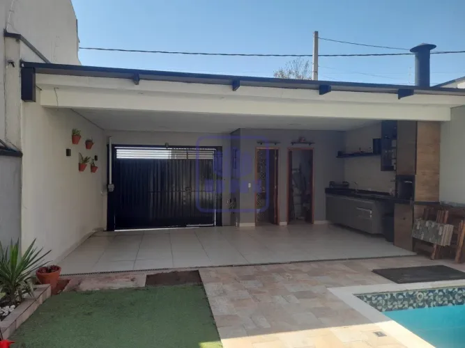 Edícula Assobradada com Piscina à Venda no Residencial Santa Paula - Jacareí/SP