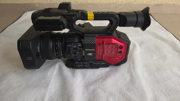 Câmera Panasonic DVX 200 4K