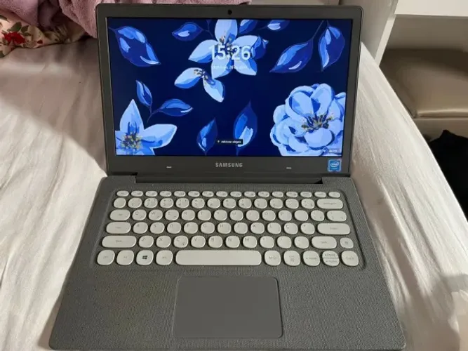 Notebook Samsung Flash F30 NP530XBB