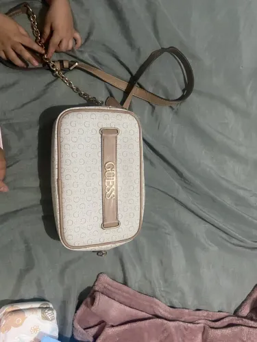 Bolsa guess