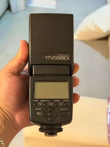 Flash yongnuo 568EX