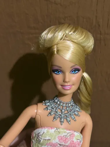 Barbie Fashionista Swappin Styles glam