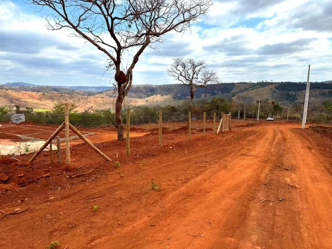 Chácara imperdível! Apenas 10 mil reais de entrada