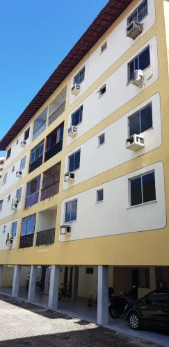 Apartamento com 3 dormitórios para alugar, 82 m² por R$ 1.920,00/mês - Benfica - Fortaleza