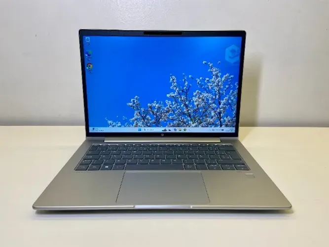 HP PROBOOK ULTRA 5 16GB RAM 256GB SSD 14 POL FHD+