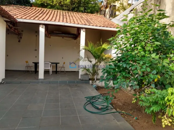 Casa grande (230m2) com canil, 3 suítes, 5 vagas - metrô Jabaquara