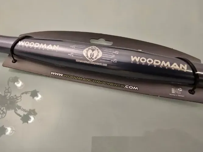 Guidom WOODMAN mod: WILD, cinza XC e XL - 580mm x 31,8mm x FLAT (NOVO)
