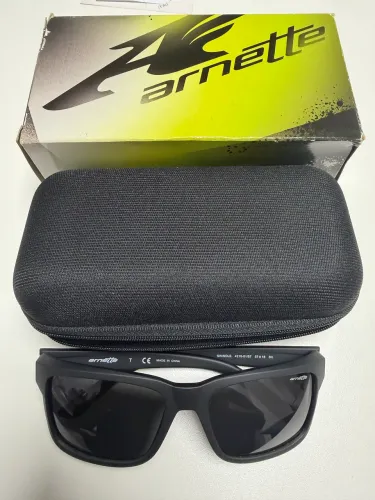 Óculos Arnette
