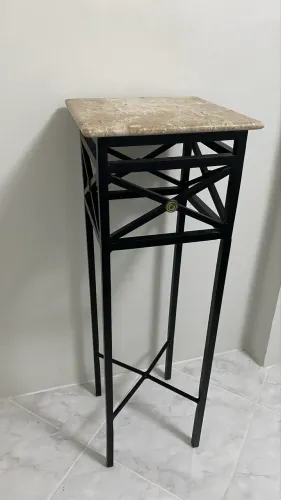 Pedestal com Tampo em Mármore Bege Bahia