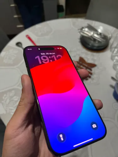 iPhone 16 Pro - 128 GB - Preto Titânio