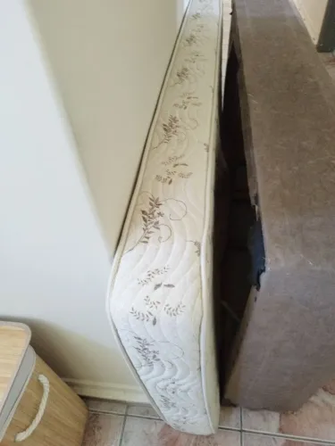 DOAÇÃO Cama box solteiro