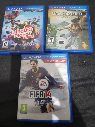 3 jogos para ps vita por 150 reais