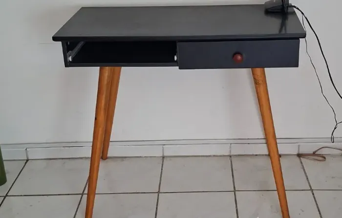 MESA DE ESTUDOS / ESCRIVANINHA