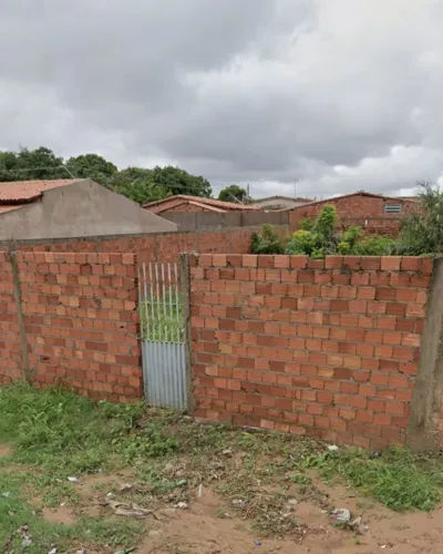 Terreno localizado no alto turu