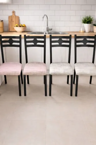 Vendo jogo de 4 cadeiras, usadas em bom estado de conservação.