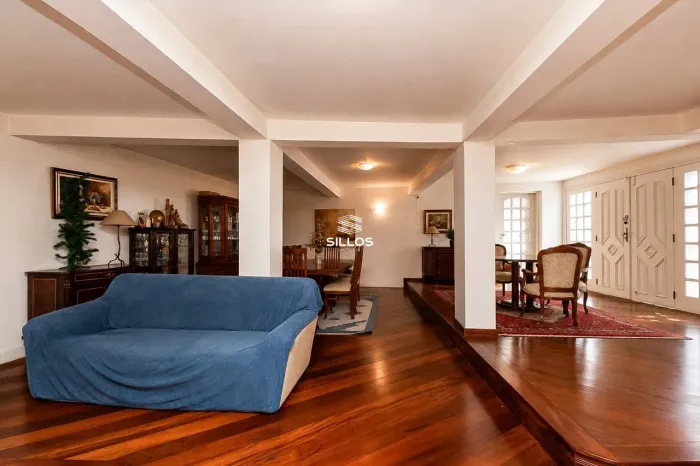 Casa à venda com 3 quartos no Ahú em Curitiba