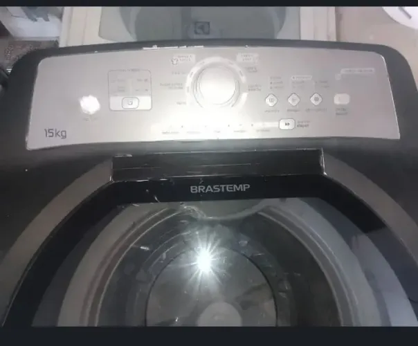 Vende-se lavando de roupa Brastemp 15k tel * Cláudio