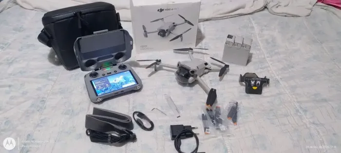 Dji Mini 4 pro fly more