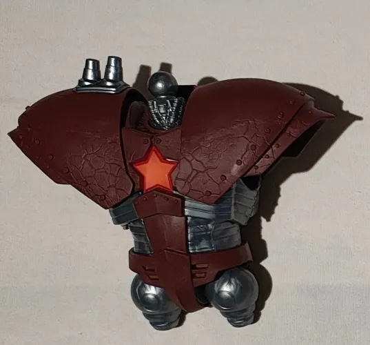 Peça BAF Crimson Dynamo Marvel Legends (torso)