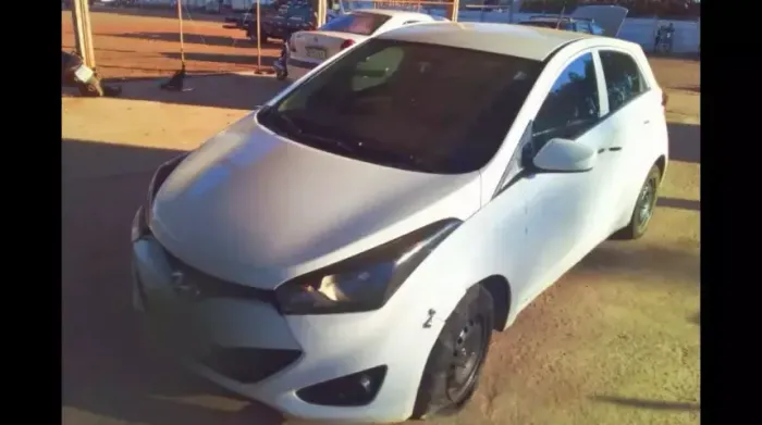 SUCATA HB20