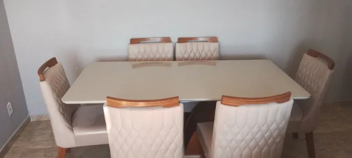 Mesa 6 cadeiras