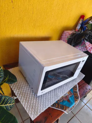 Microondas LG Iave 20 litros