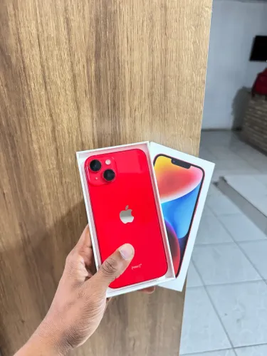 iPhone 14 com caixa, bateria 85%, sem marca de uso, único dono 