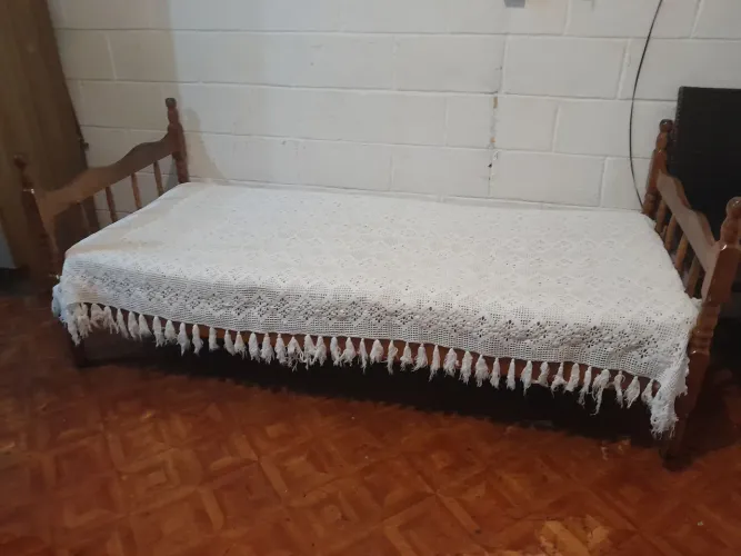 Cama solteiro madeira