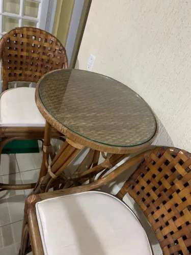 Conjunto mesa e bancos bistrô