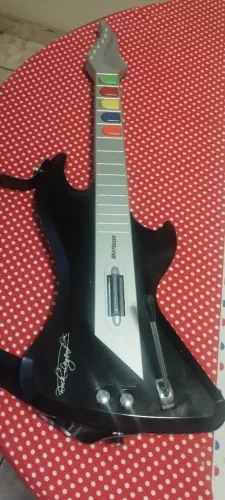 Guitarra para PS2 seminova usada somente duas vezes