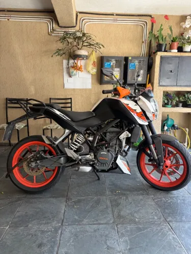 KTM Duke 200