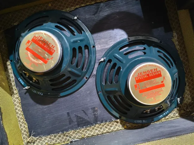 Falante Jensen C10Q guitarra