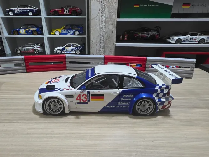 Miniatura 1.18 BMW M3 GTR 2001 Minichamps Winner 
