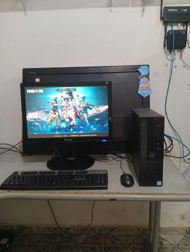 Vende se Pc completo core i3 7 geração 4gb memória ddr4 HD 500gb trecado mause monitor 20
