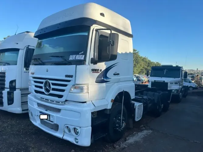 MB 1938 6x2 ano 2001 Teto Alto