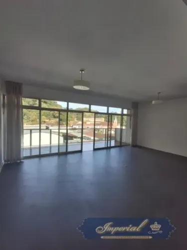 Apartamento- Petrópolis, Centro
