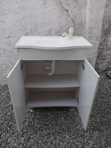 Armário de banheiro completo 70reais 